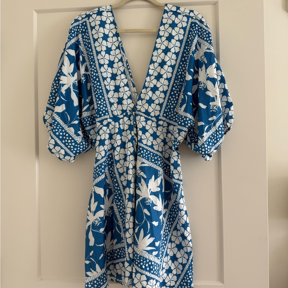 Cupshe Blue and White Backless Dress